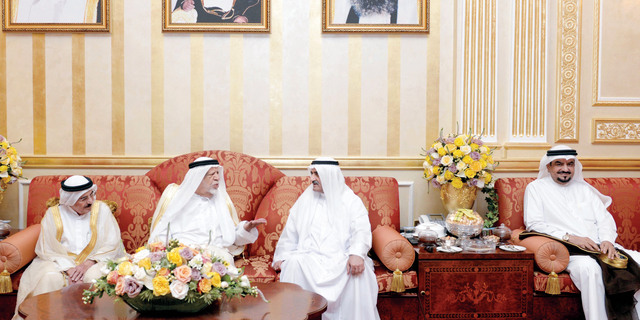 ".. وسموه خلال استقبال عبيد الله والمهنئين"