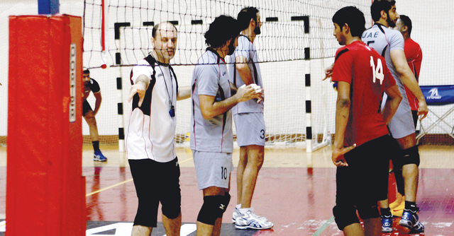 "من تدريبات المنتخب الأول للكرة الطائرة \tمن المصدر"