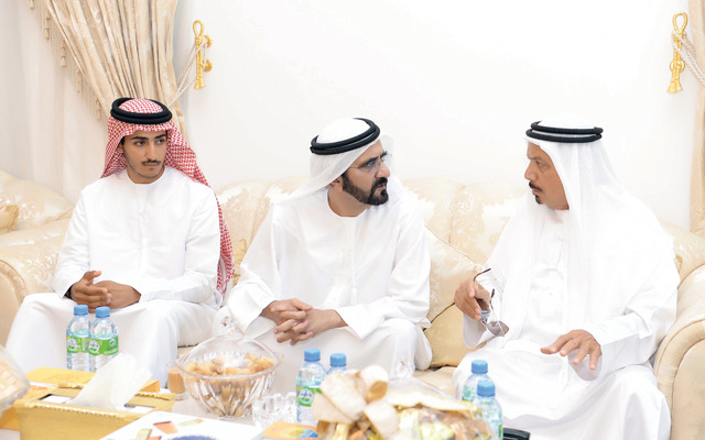 "محمد بن راشد يقدم واجب العزاء لذوي رحمة محمد المسعود المحيربي \t تصوير: سيف محمد"