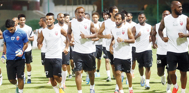 "تدريبات الأهلي تعود إلى ملعبه في دبي\tمن المصدر"