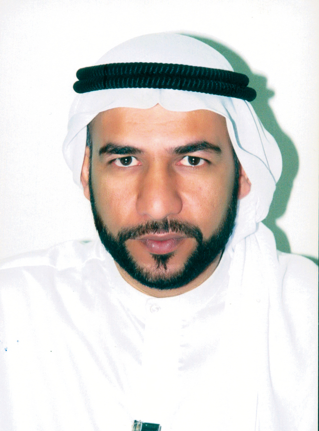 "عبيد البريكي: إقامة دورات توعية وتدريب لسائقي ومشرفي الحافلات"