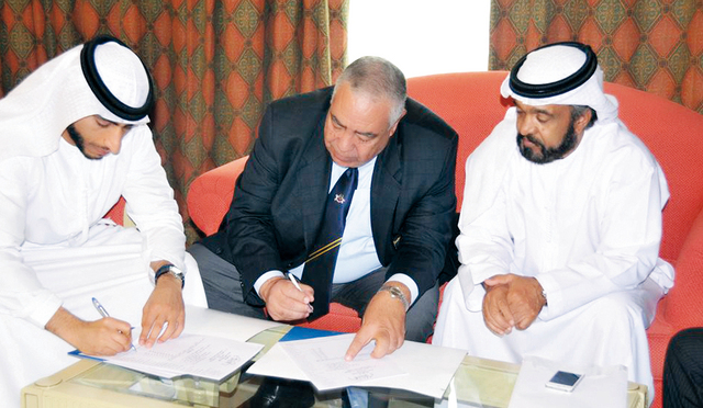 "توقيع عقدالبطولةالعربية الـ 20 بالفجيرة \tالبيان"