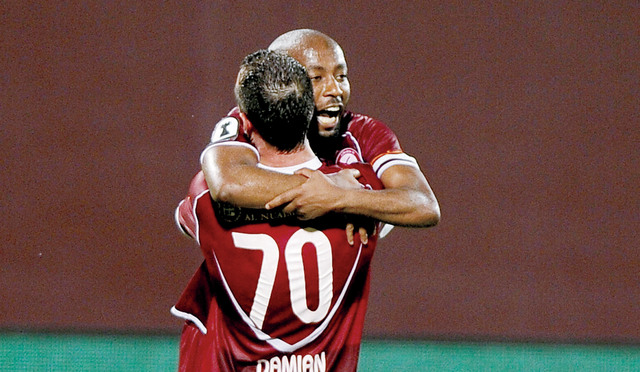 "إسماعيل مطر قاد فريقه للفوز"