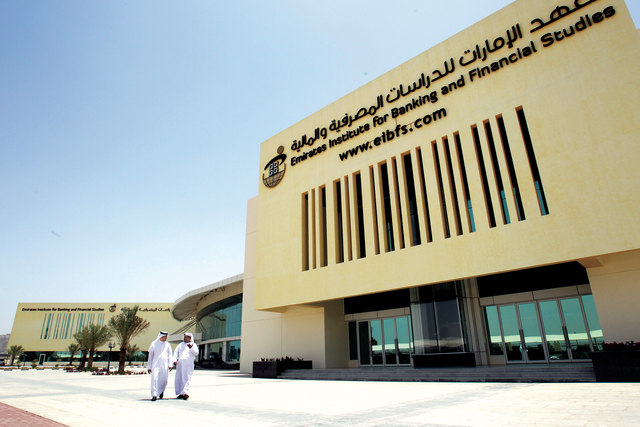 "المبنى الجديد للمعهد في دبي \tتصوير موهان"