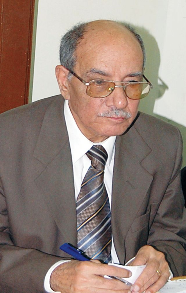 "عبد الغفار شكر"