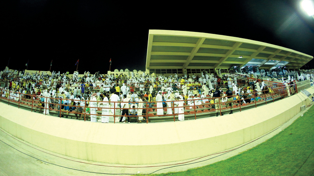 "لقاء الشعب والوصل استقطب أكثر من 5 آلاف مشجع \t\tتصوير ـ يونس يونس"