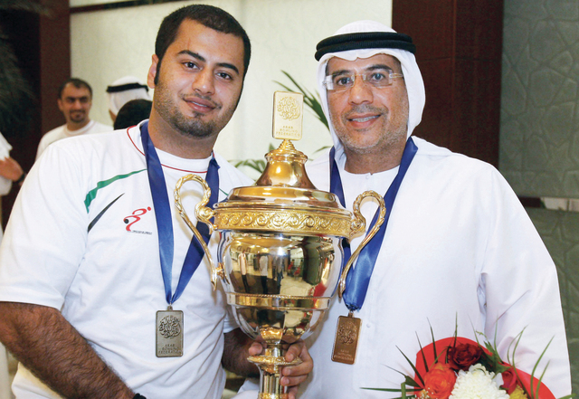 "عندما يكون الأب صديقاً لابنه \t(البيان)"