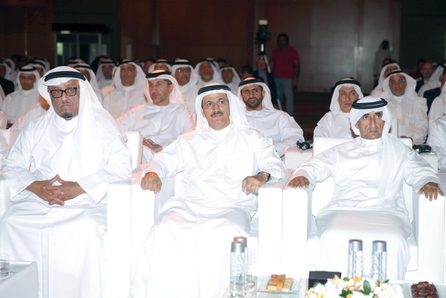 "سعيد مكتوم أل مكتوم وسلطان المنصوري وضاحي خلفان"
