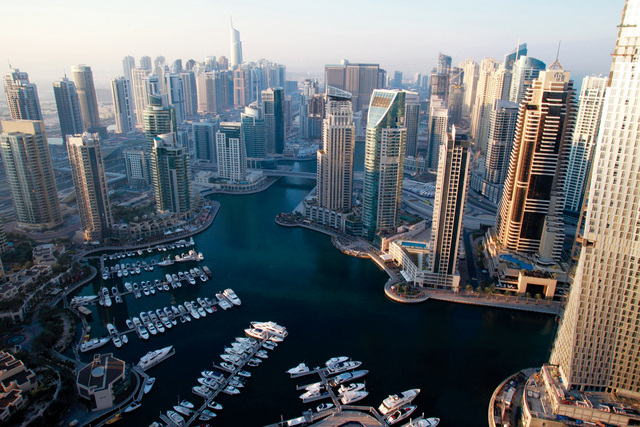 "الإمارات تولي اهتماماً بقضايا الاستدامة\t ارشيفية"