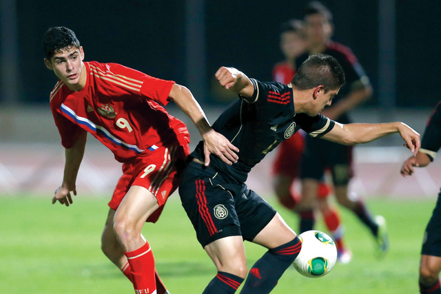"المنتخب الروسي خاض مباراة ودية مع المكسيك في دبي \t  تصوير سالم خميس"