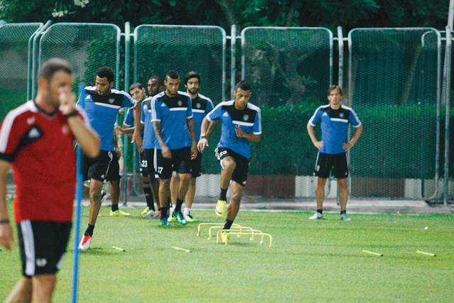 "جانب من تدريبات النصر\tتصوير :عاطف الغمري"