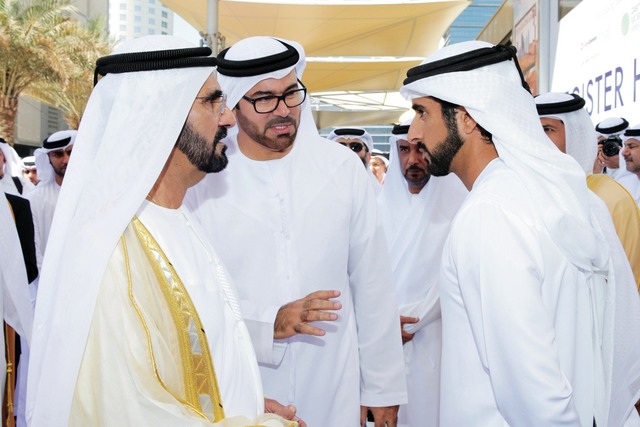 "محمد بن راشد وحمدان بن محمد ومحمد القرقاوي"