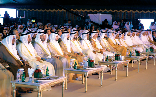 "محمد بن راشد يشهد حفل التدشين بحضور حمدان ومكتوم بن محمد وأحمد بن سعيد ومنصور بن محمد وراشد بن فهد وسلطان الجابر وضاحي خلفان ومحمد الشيباني وسعيد الطاير وكبار المسؤولين"