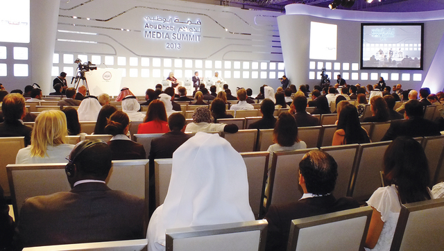 الإعلام الرقمي أحدث تغييراً كبيراً في تواصل الجيل العربي الجديد