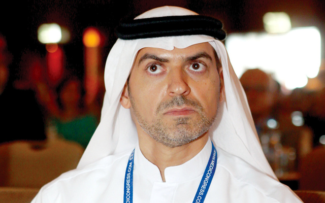 "عبدالعظيم كمكار رئيس شعبة العلاج الطبيعي في جمعية الإمارات الطبية"