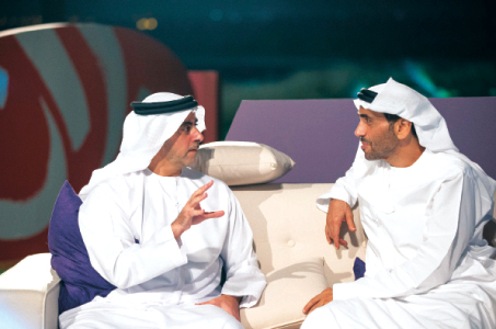 "سيف بن زايد ونهيان بن زايد خلال الاستقبال"