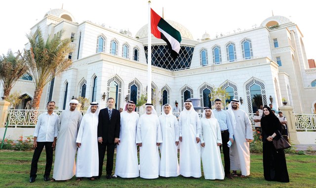 "احتفلت جائزة دبي الدولية للقرآن الكريم بيوم العلم في فعالية مميزة  بحضور ابراهيم بوملحة\tمن المصدر"