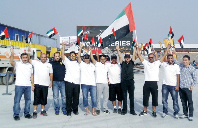 "أبطال الإمارات يحتفلون بيوم العلم في الصين"