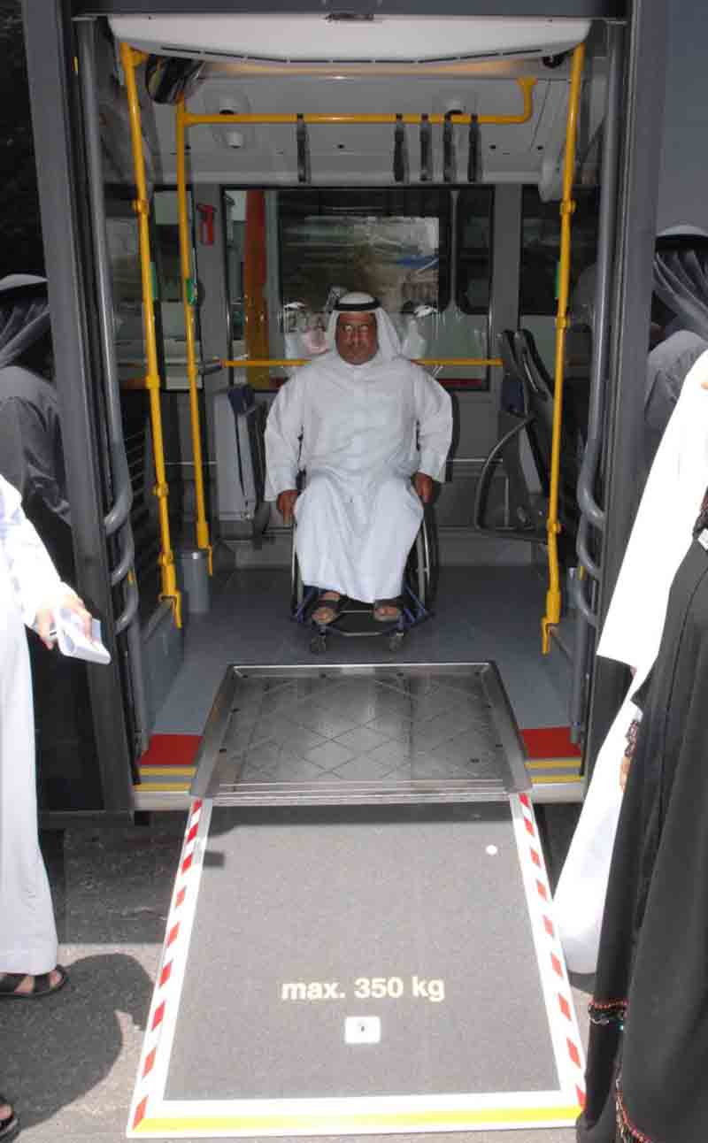 "سهولة استخدام المعاقين للحافلات"