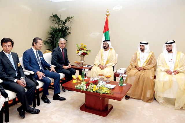 "نائب رئيس الدولة خلال استقباله وزير الدفاع البرتغالي والوفد المرافق بحضور حمدان ومكتوم بن محمد"