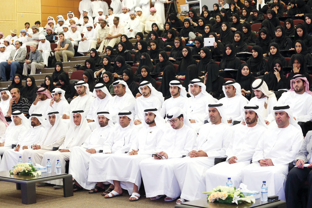 "جمهور غفير شهد الندوة \t تصوير- ناصر بابو"