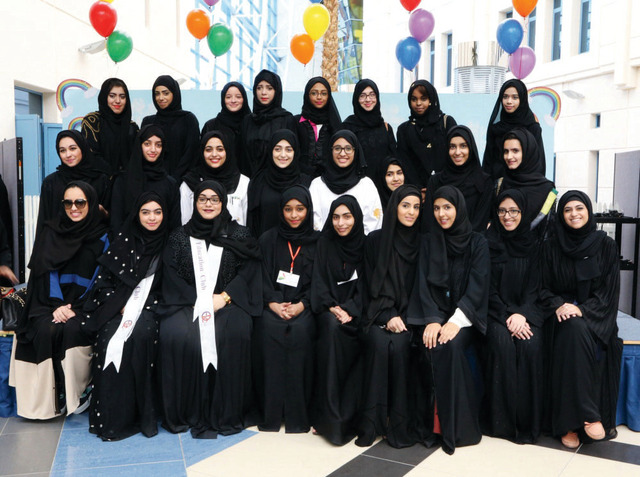 "طالبات مشاركات في أندية جامعة زايدتصوير - حصة إسماعيل"