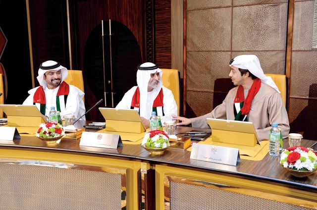 "منصور بن زايد ونهيان وحمدان بن مبارك"