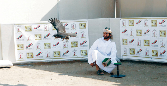"شهدت منافسات الصيد بالصقور إثارة وندية"