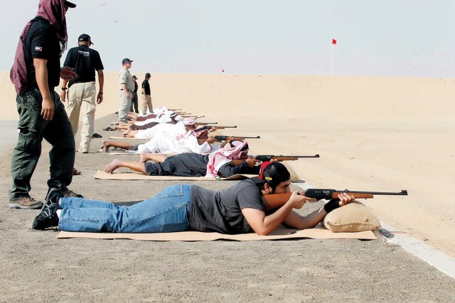 "فعاليات الرماية جذبت العديد من المتنافسين\t البيان"