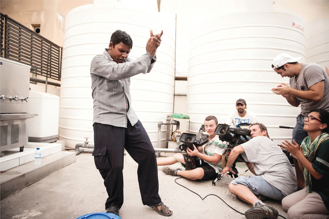 "مشهد من فيلم «بطل المخيم» للمخرج محمود قعبور"