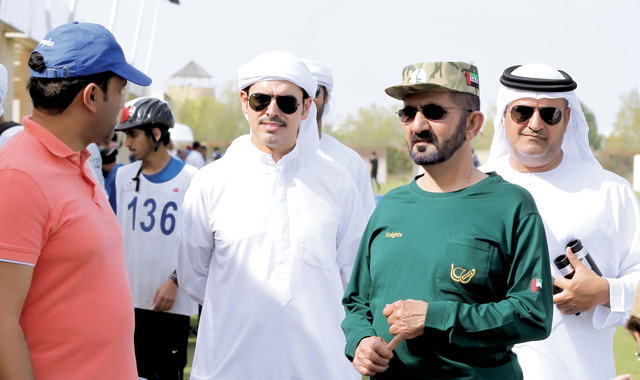 "محمد بن راشد خلال حضوره السباق"