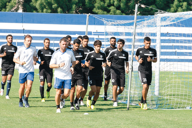 "من استعدادات النصر لمواجهة الشباب\t تصوير - عاطف الغمري"