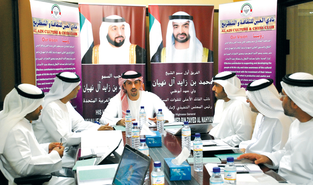 "سلطان بن شخبوط يترأس اجتماع اللجنة المنظمة\t من المصدر"