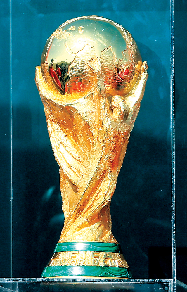 كأس العالم تزين أبوظبي اليوم