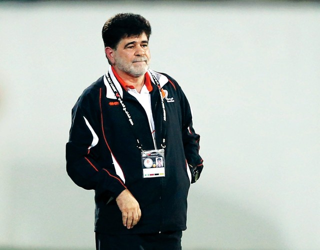 "عبدالوهاب: لا نشغل تفكيرنا بالتحكيم ونركز على اللعب فقط"
