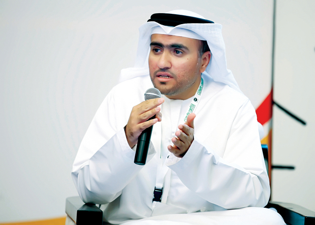 "سلطان علي الطاهر رئيس قسم التفتيش الغذائي في بلدية دبي"