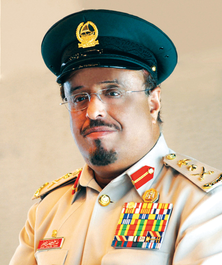 "ضاحي خلفان"