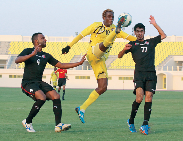 "أندية الهواة تطالب بتقليص عدد اللاعبين الأجانب ومراعاة تضارب مواعيد المباريات"