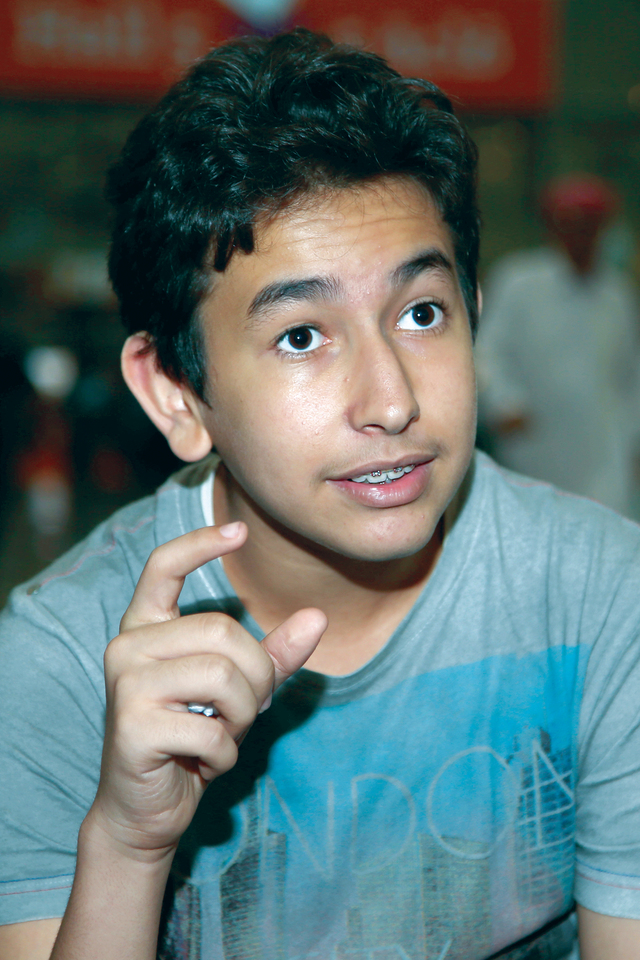 "الكاتب لؤي خالد"