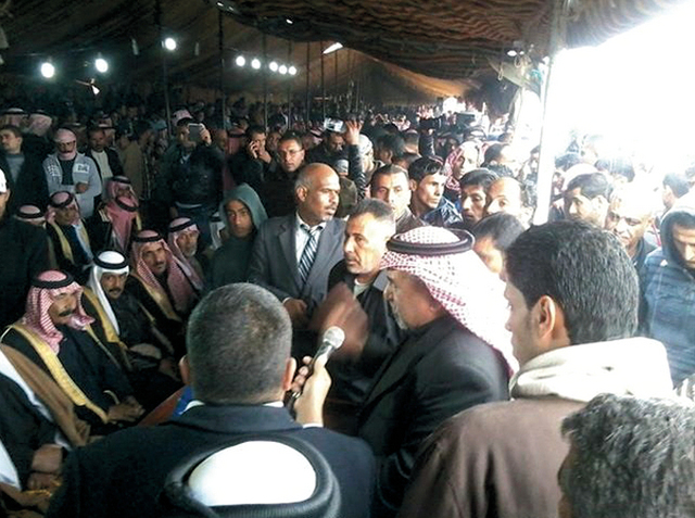 "خلال اجتماع لعشيرة بئر السبع لتدارس الجريمة ورد فعلها عليها"