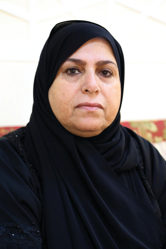"عائشة الزرعوني"