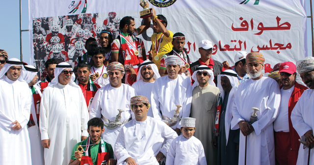 "مشاركة أسرة الدراجات الخليجية في فرحة تتويج نجوم الإمارات بكأس الطواف\t من المصدر"