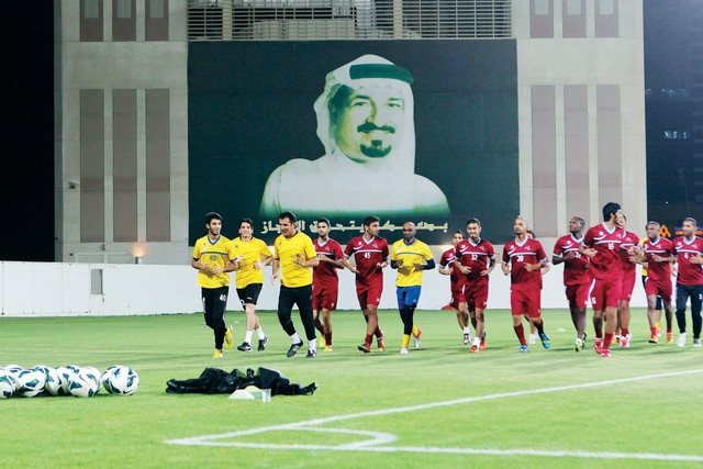 "عجمان يرفض الاستسلام لقوة الاهلي واستعد له بجدية  تصوير: خليفة عيسى"