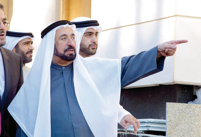 "وسموه يطلع على سير العمل في الجامعة\t وام"