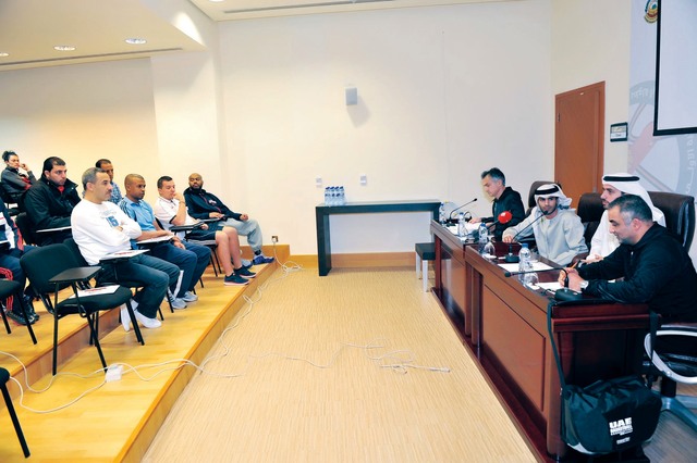 "جانب من دورة دراسات مدربي السلة في أندية أبوظبي\t\tمن المصدر"