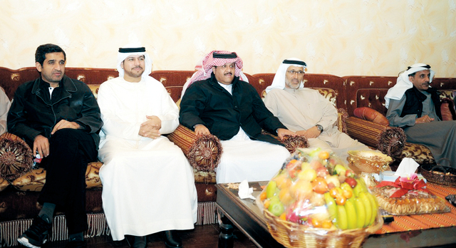 "يوسف السركال وأحمد الشريف يتقدمان الحضور في أمسية رأس السنة البيان"
