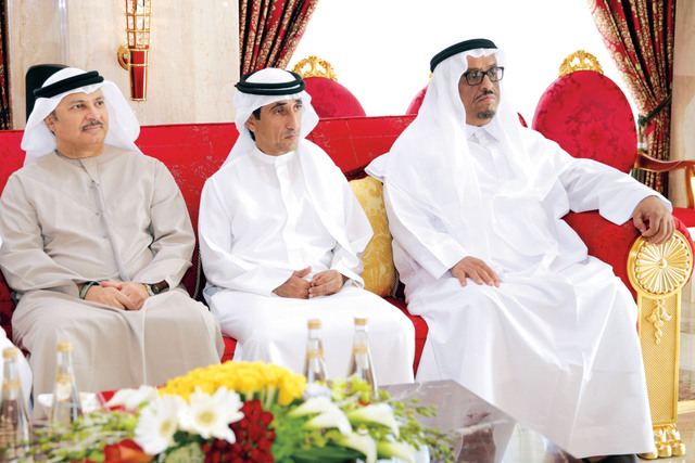 "سعيد بن مكتوم وأنور قرقاش وضاحي خلفان"