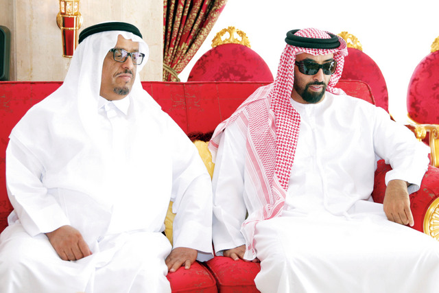 "طحنون بن زايد وضاحي خلفان"