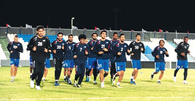 "جانب من تدريبات بني ياس استعداداً لمواجهة عجمان اليوم\tالبيان"