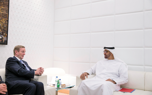 "محمد بن زايد مستمعا إلى رئيس وزراء أيرلندا \t\t\t\t\t\t\t وام"